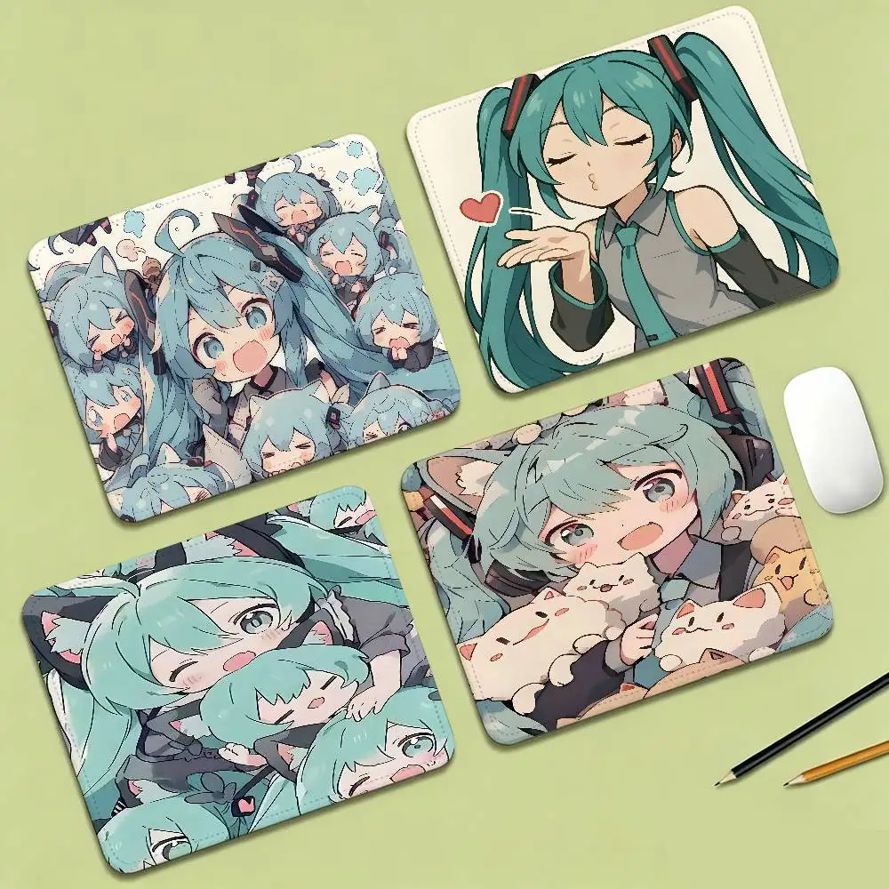 Game H-Hatsune Girl M-Miku Animation Cartoon Anime Gaming Mouse Pad Keyboard Mouse Mats Smooth Company Writing Desk Mats