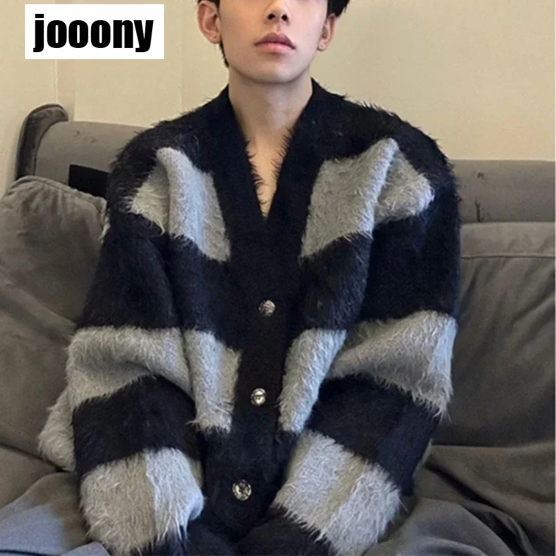

Men Autumn Winter New Loose Vintage V-neck Single-breasted Sweaters Men's Knitted Cardigan Imitation Water Mink Velvet Sweater
