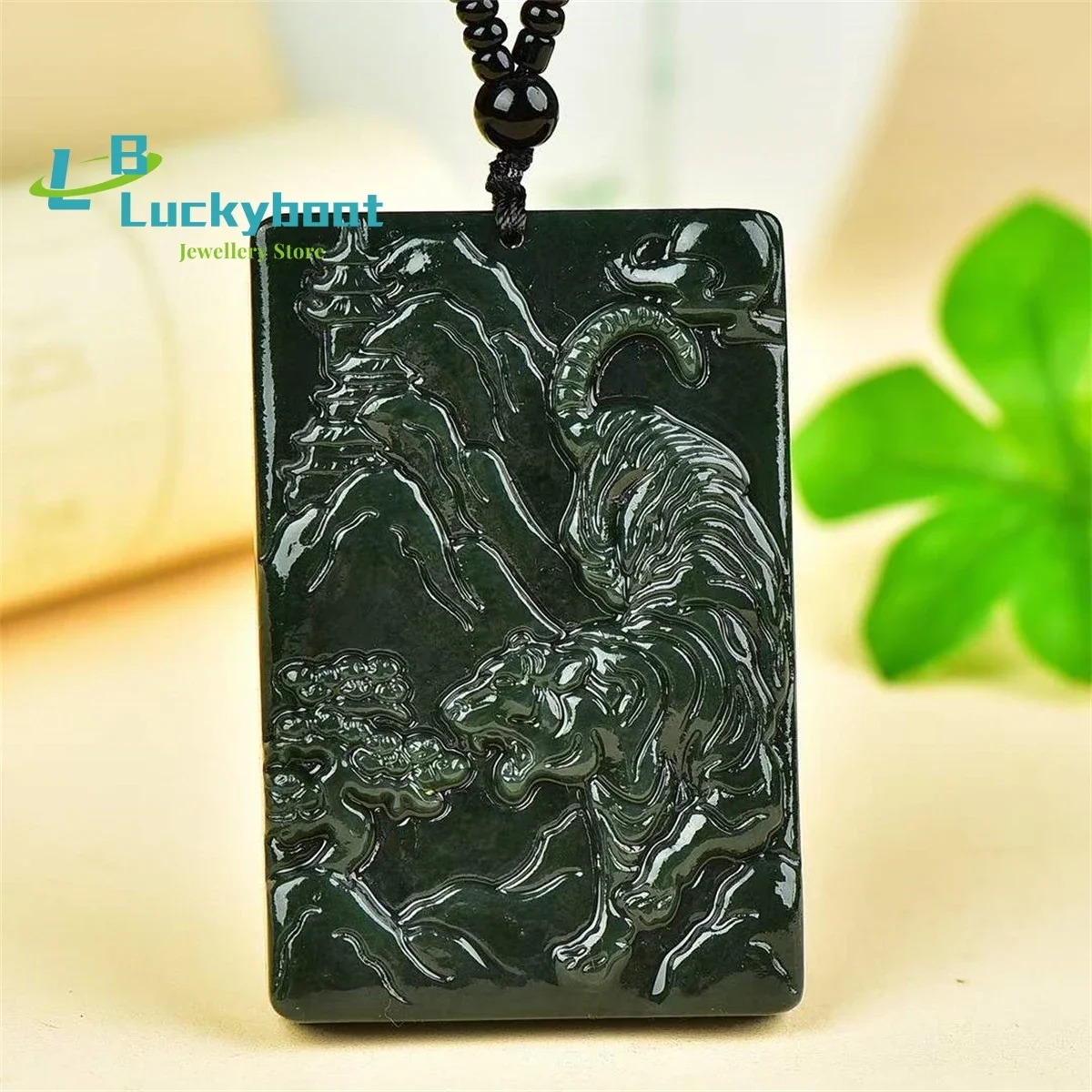 

Натуральный кулон Hetian Qingyu Tiger Roaring Mountain River, простой и персонализированный, изысканный, модный, универсальный для мужчин и женщин