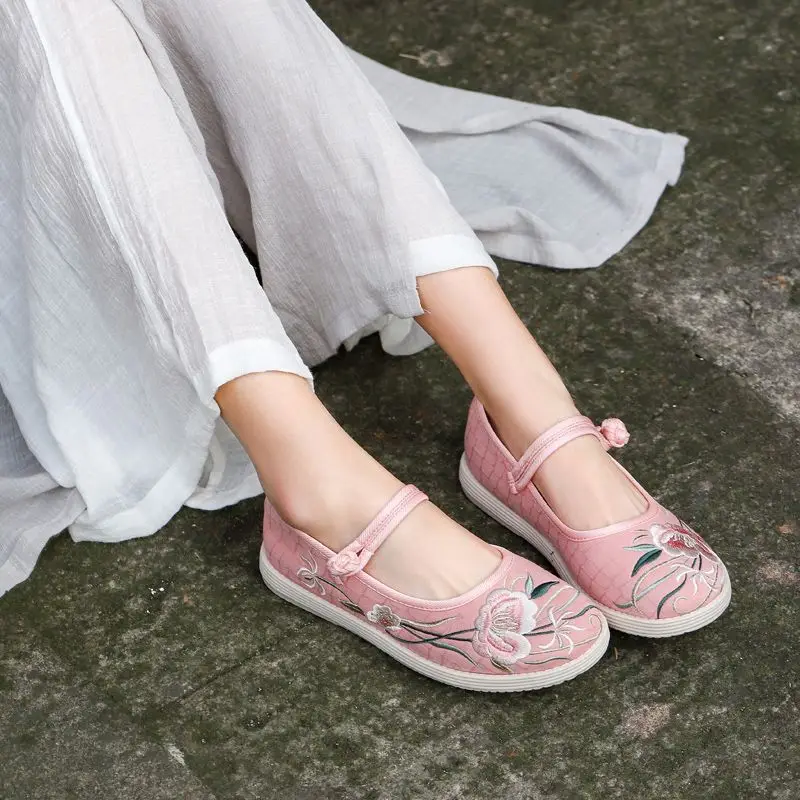 Zapatos antiguos, zapatos bordados, zapatos antiguos de tela de Beijing, suela suave, cómodos zapatos étnicos Hanfu, zapatos bordados de estilo chino