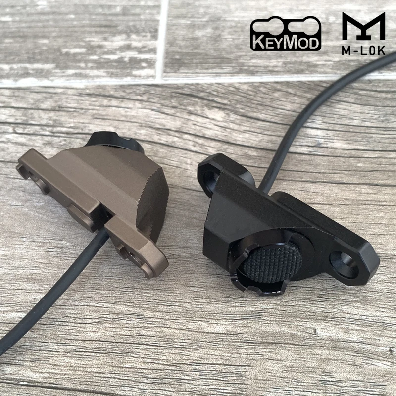 Tactical Airsoft UNIT ModButton Interruptor remoto de pressão de botão quente Mlok Keymod para Surefir M300 M600 DBAL-A2 PEQ15 20mm Rail 2.5 SF PLUG