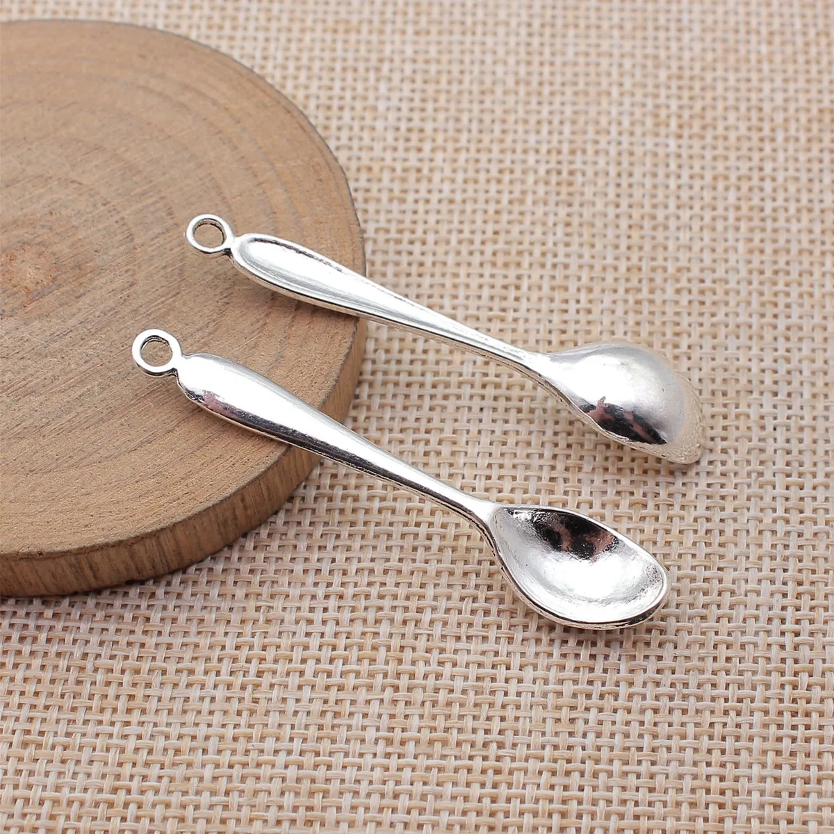 Vintage Collectible Spoons - ชาร์มรูปช้อน WYSIWYG 10 ชิ้น ขนาด 54x11