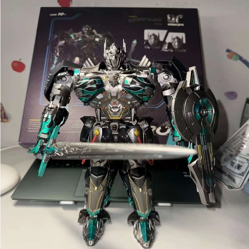 30 cm großes Spielzeug auf Lager Transformer UT R-02b Dark Optimus Prime Actionfiguren Robotermodell Sammelfiguren für Enthusiasten Geschenk