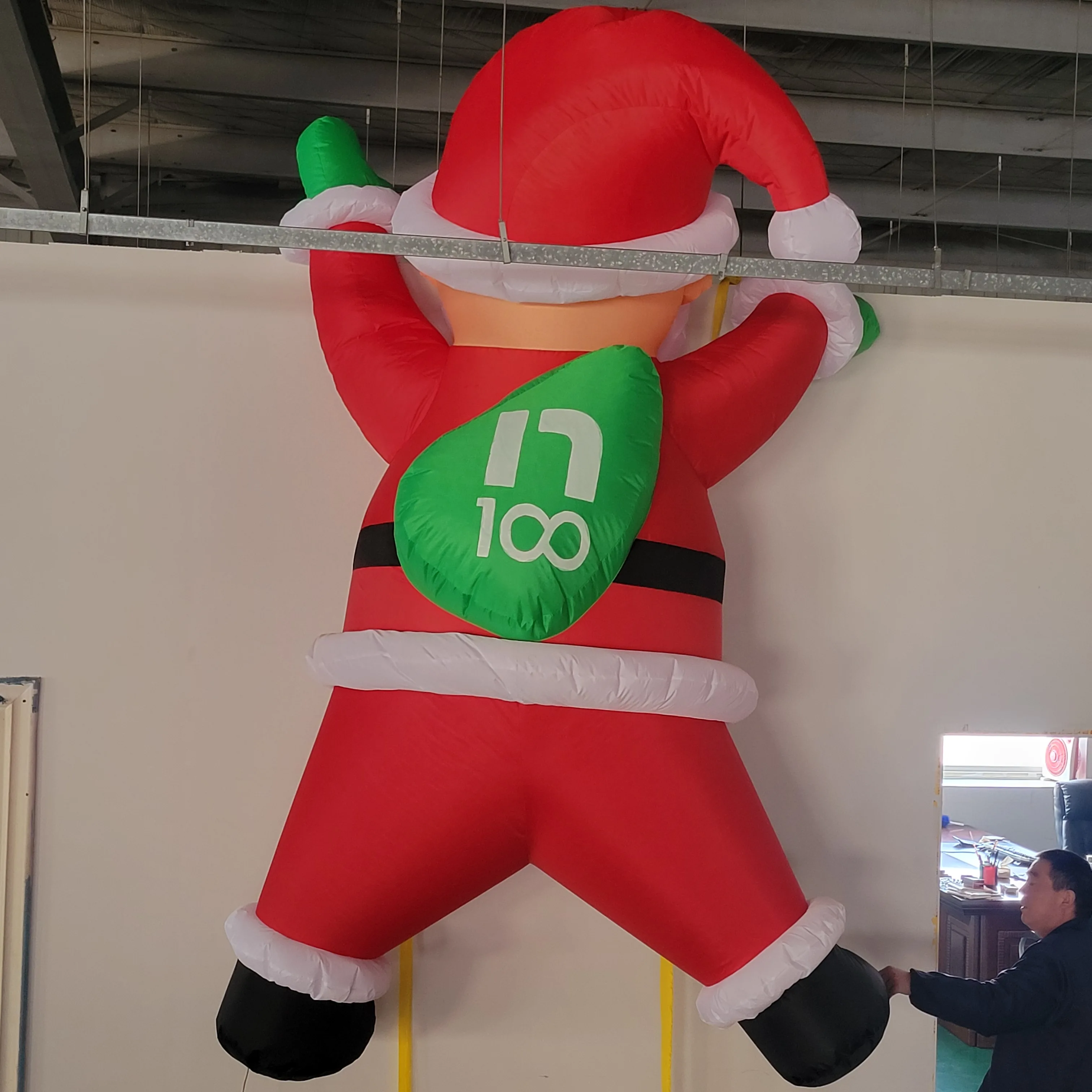 

Надувные рождественские скалолазания и новогодние надувные модели доступны для индивидуальной настройки. (LED)