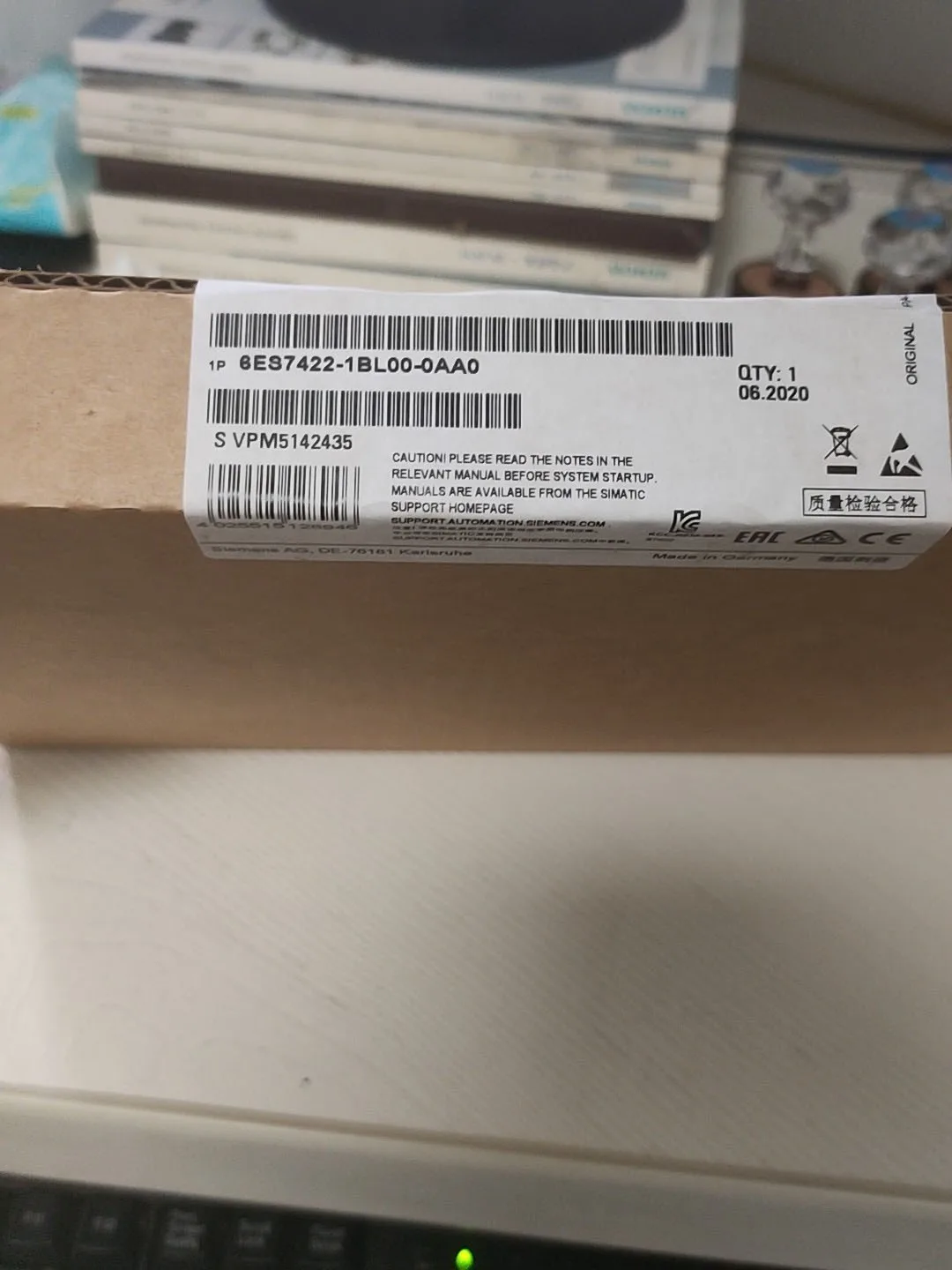 

1 шт. новый оригинальный 6ES7422-1BL00-0AA0