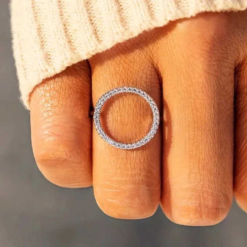 Women's Minimalist Hollow Round Shaped CZ Ring