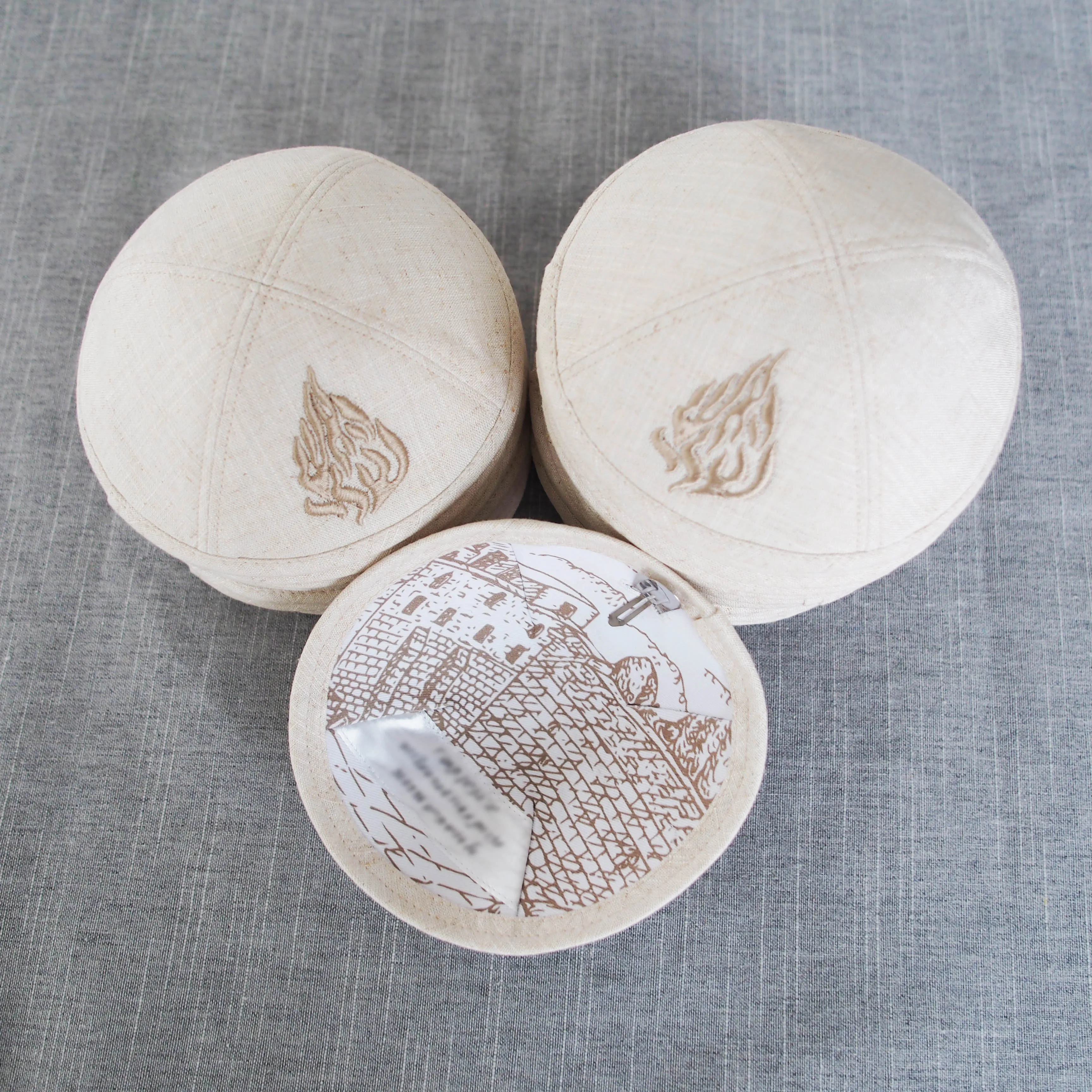 Kippot, Kipa, Kippa, Kippah, Yarmulka |   Kippahs de Linho Personalizados com Bordado e Impressão Digital, Ideais para Casamentos e Bar/Bat Mitzvah