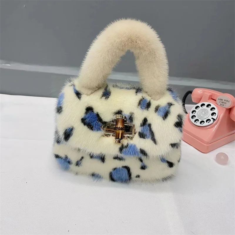 New Women\'s Fur Bag Designer Brand Luxury Mink Hair Large Capacity Fashion Wristband Charming Women\'s Portable Fur Bag