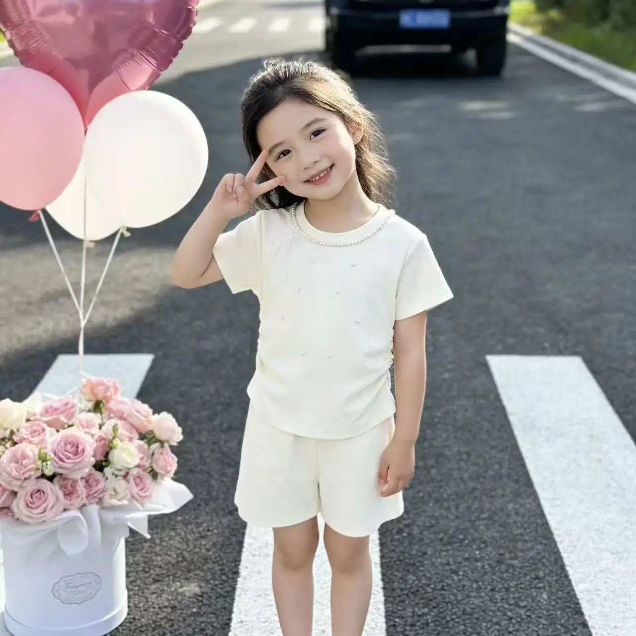 

Girls' Lace Bow Short Sleeved T-shirt Summer 2026 New Mid Size Children's Nail Bead Design Half Sleeved Top