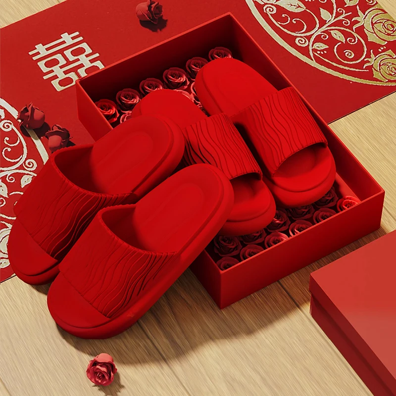 لينة أسفل إيفا سحابة النعال النساء الأحمر سميكة منصة وسادة الشرائح امرأة 2025 الصيف عدم الانزلاق صنادل شاطئ زوجين الوجه يتخبط