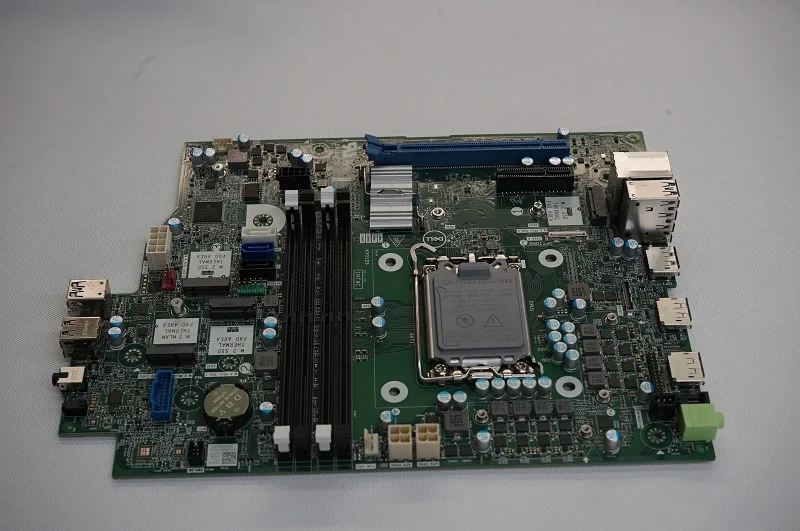 

Материнская плата Dell 1R93ROptiplex 7000 Sff Kyoto/xe D12-sff-7/xe для настольных ПК с набором микросхем Intel Fc-larla 17600 Socket Q670 — используемый, как новый