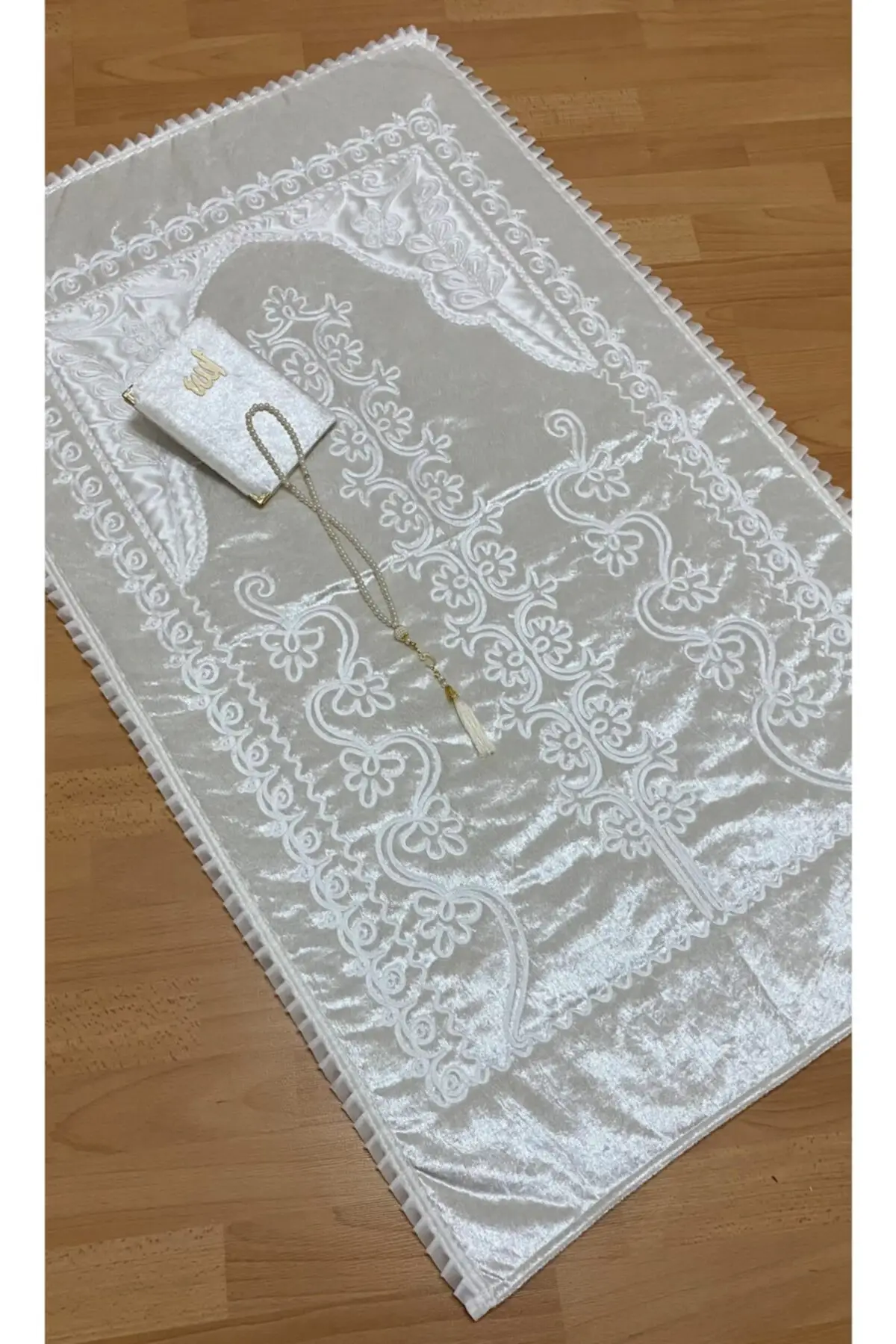 DOLBOVI cream velvet Seccade 3 piece quarter bridal groom set Meditation Rug