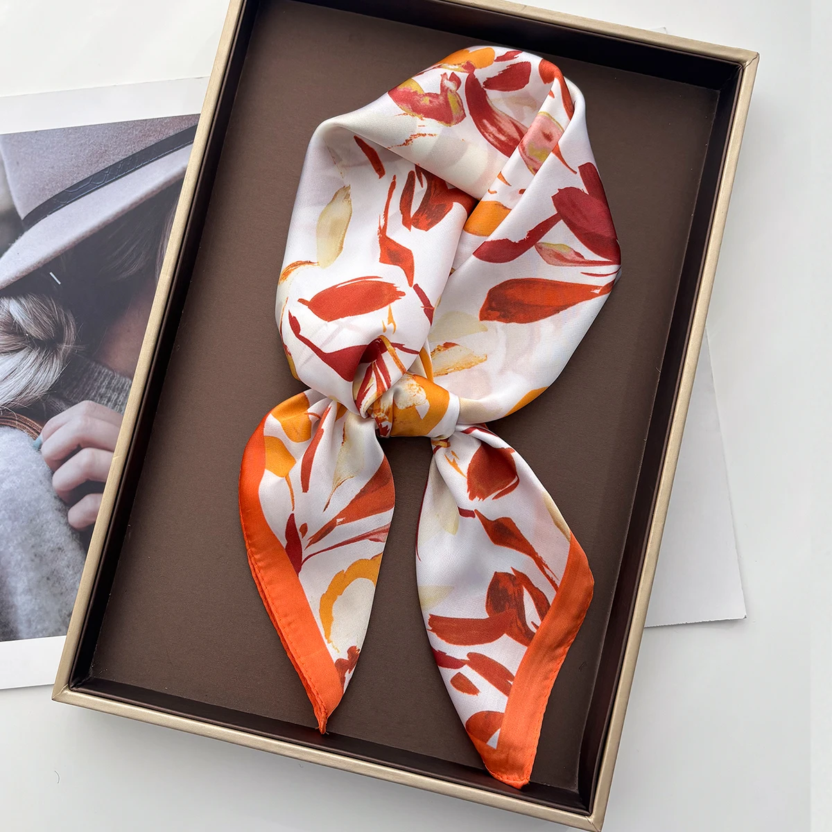 Design-Print Seidenimitat-Schal für Damen, quadratische Haarbänder, Foulard, weibliches Bandana, Halstuch, Stirnbänder, Neu 2026 – Detail 8