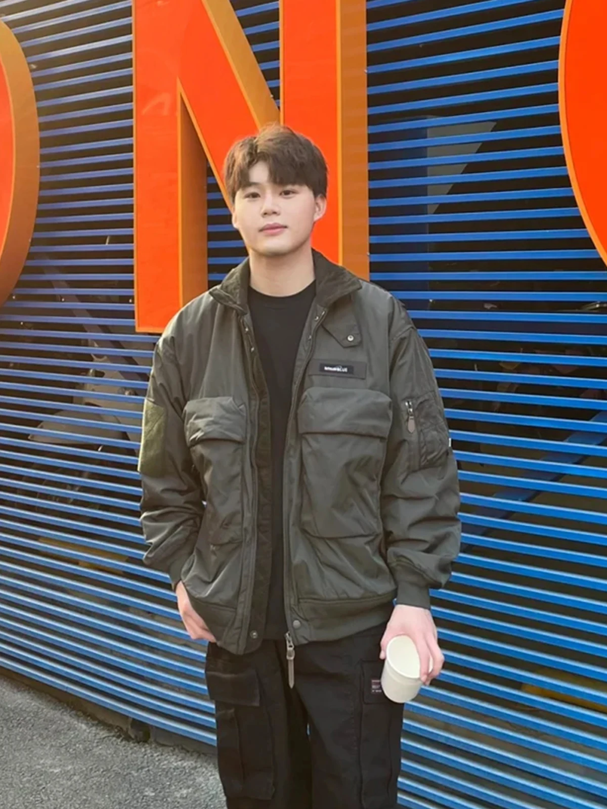 

Retro American Sle Baseball Jaet for Couples Autumn Winter Loose Fit Cuffed Sve Long Zipper Closure Classic Collar Coat