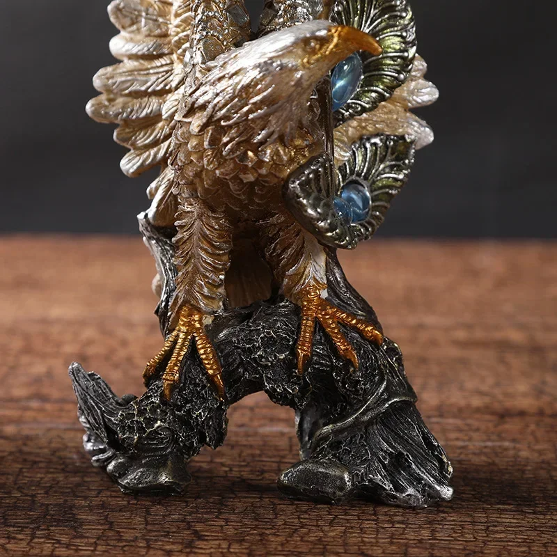 

Golden Eagle Figurines Resin Animal Statue for Interior Home Living Room Office Desktop Feng Shui Ornament Decoration