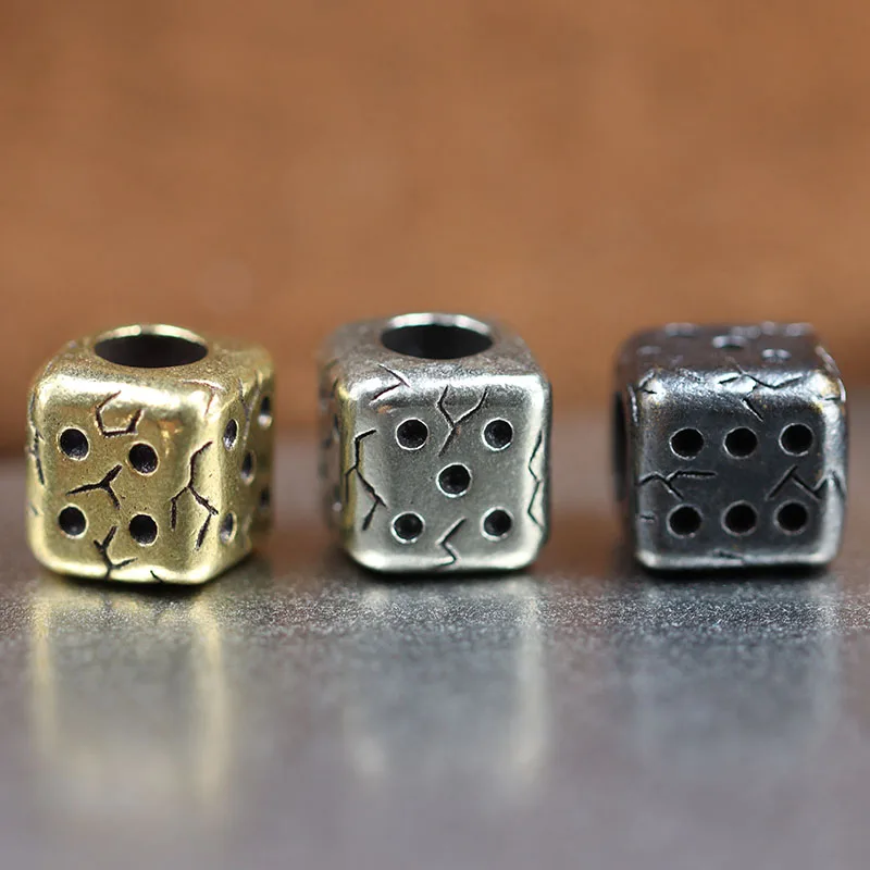 #85 Key Chains Deals & Discounts