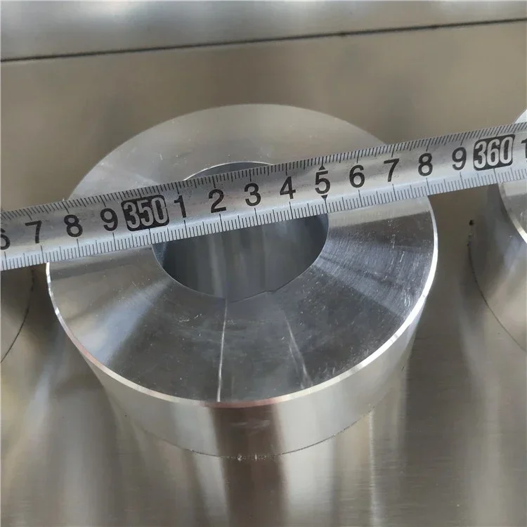 

Hot Sale Semi-automatic Pizza Making Machine Stainless Steel Cone Pizza Making Equipment Factory Customization for Sale