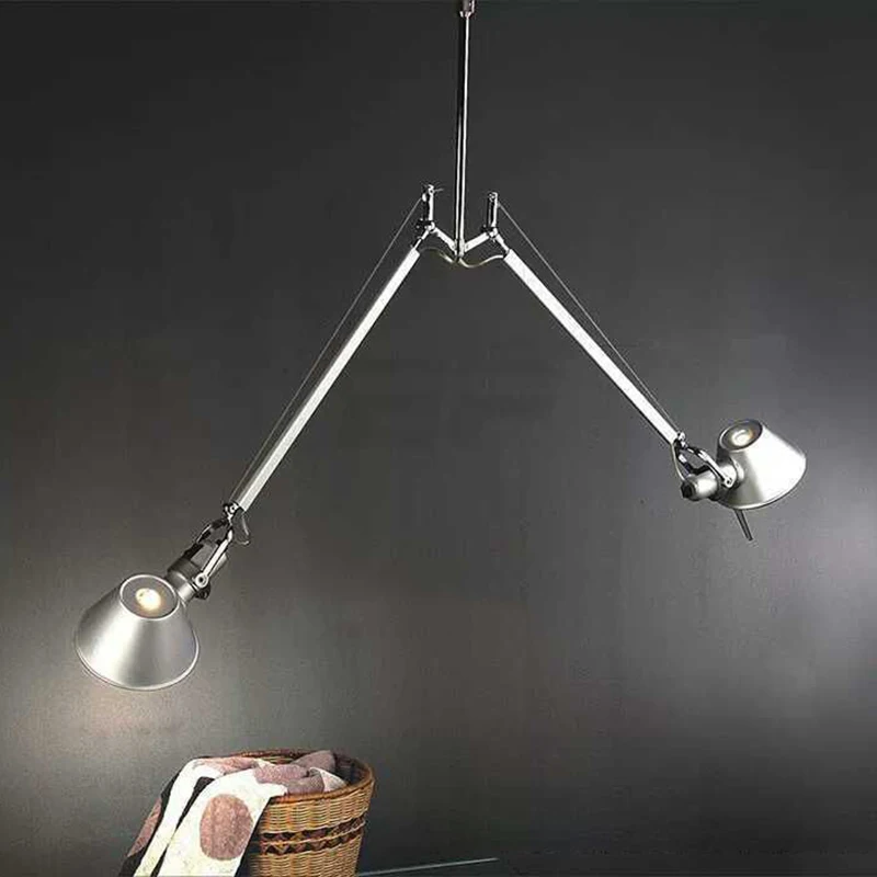 Włoska robotyczna lampa wisząca z długą rąką do salonu, jadalni, kreatywna regulowana teleskopowa lampa wisząca dwugłowicowa E27