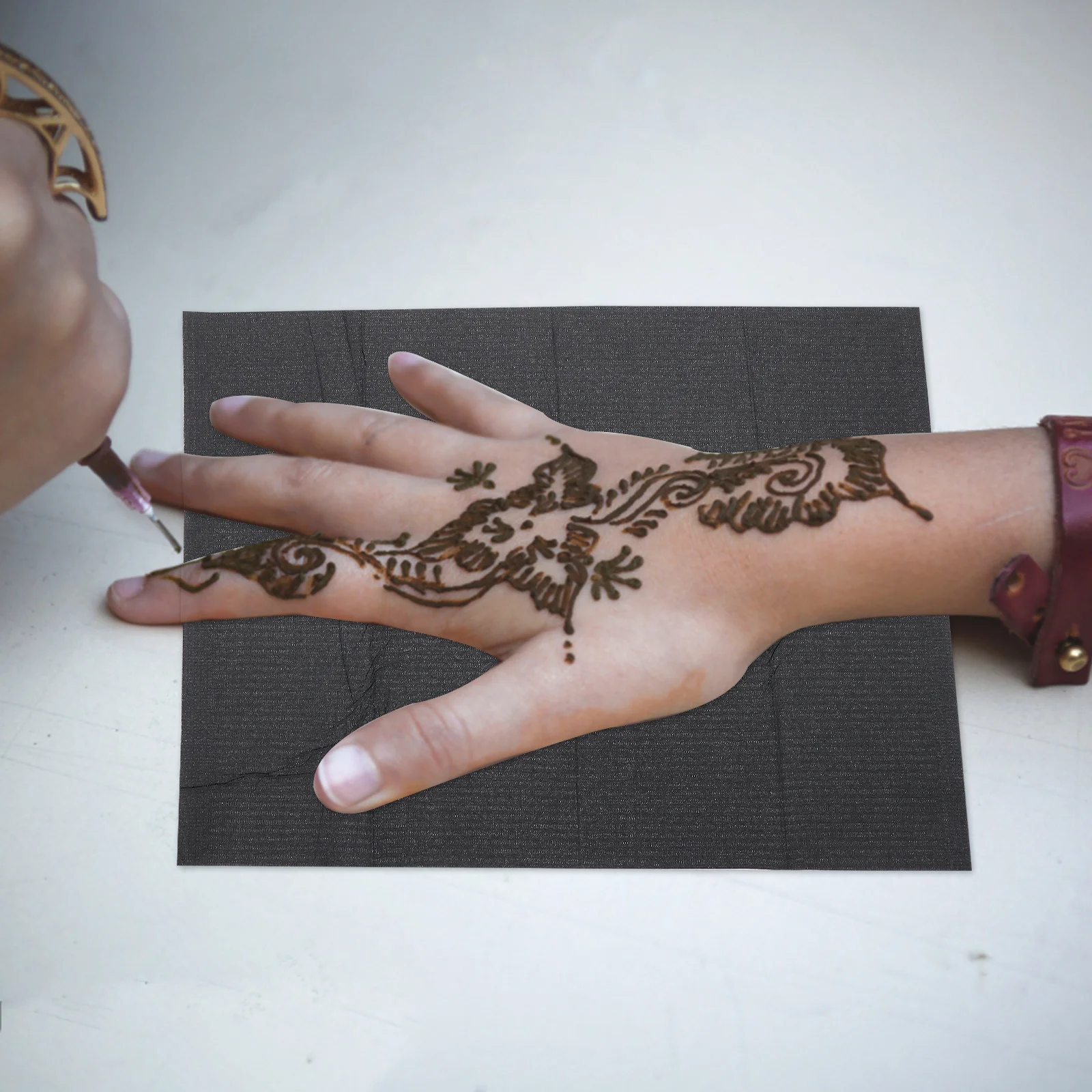 

40Pcs Tattooing Tablecloth Disposable Three-Layer Mat Leak-Proof Professional Tattooing Pad Workbench Protector