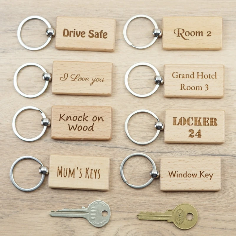 1PCS Free Customized Wooden House Keychains Key Tags Wood Beech Key Chains Laser Engraving Keys Labelled Wedding Pendant Gift