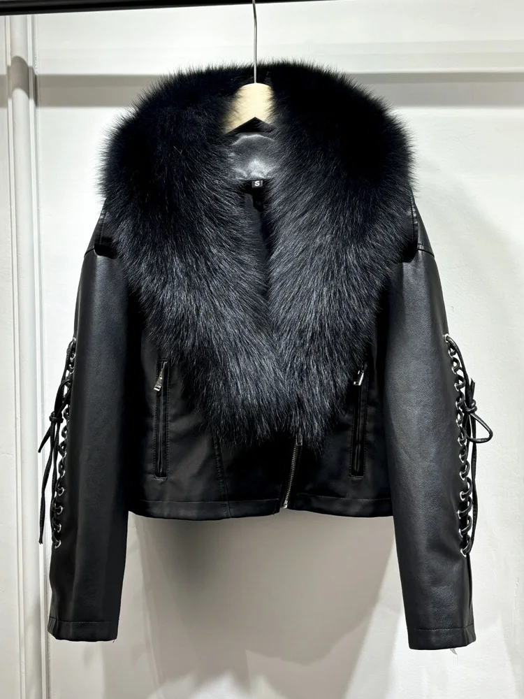 ci sono: la giacca in pelle sintetica autunnale per donne che cercano stile e comfort