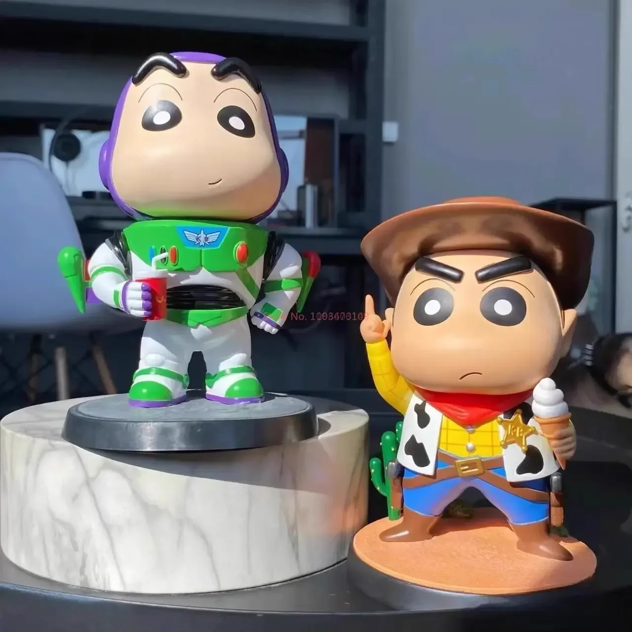 تلوين شين تشان وودي الطنانة الخفيفة كاوبوي اليدوية نموذج الديكور دمية هدية عيد ميلاد دمية GK شين تشان سلسلة #4