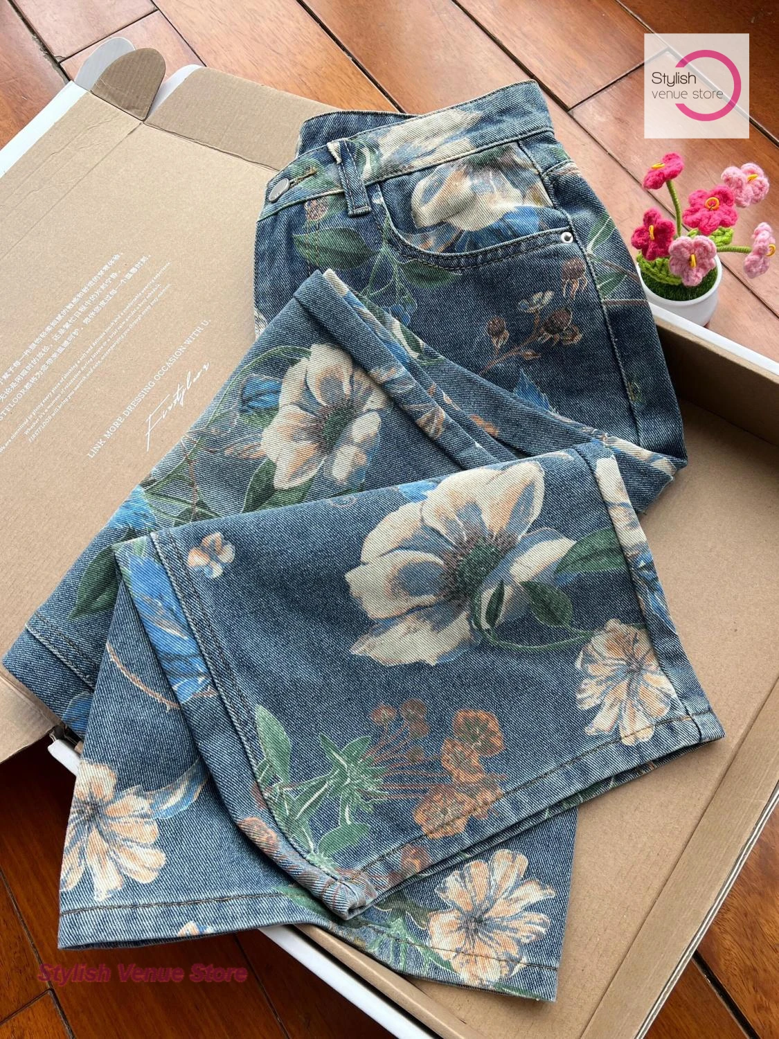 

American retro printed wide-leg jeans women's summer new niche fashion design high waist loose straight mop pants. jeans women