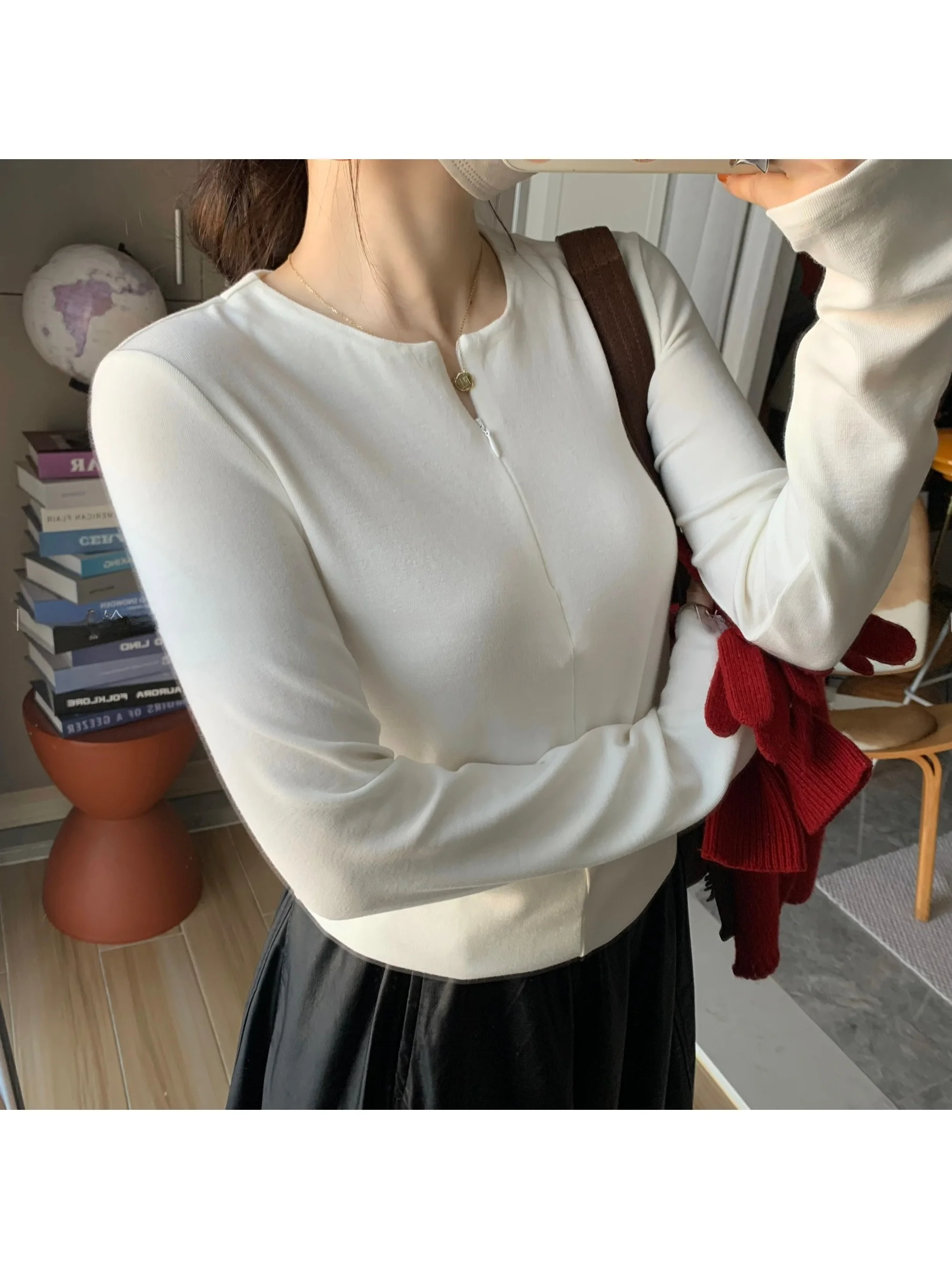 

Зимняя корейская облегающая футболка с длинным рукавом и молнией V-образного выреза Miss Bai Ling Lan, женская базовая футболка из дышащего хлопка