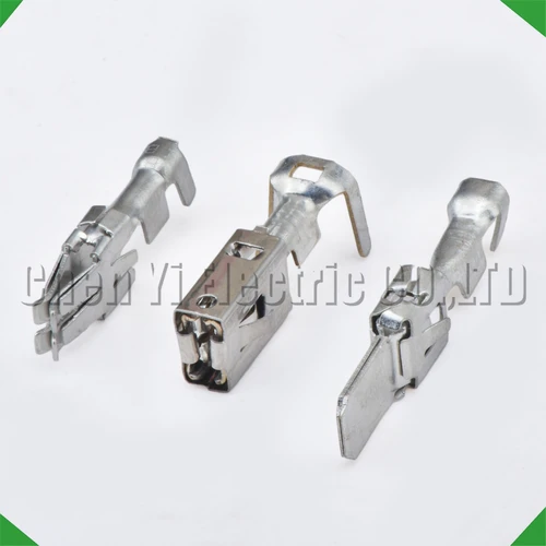 Imagen 1 del producto 20 pines de engarzado de alambre macho o hembra de 6,3 mm para 927837 -1 1- 968050 -1 1241414 -1 Conectores automotrices de funda Enchufe de mazo de cables