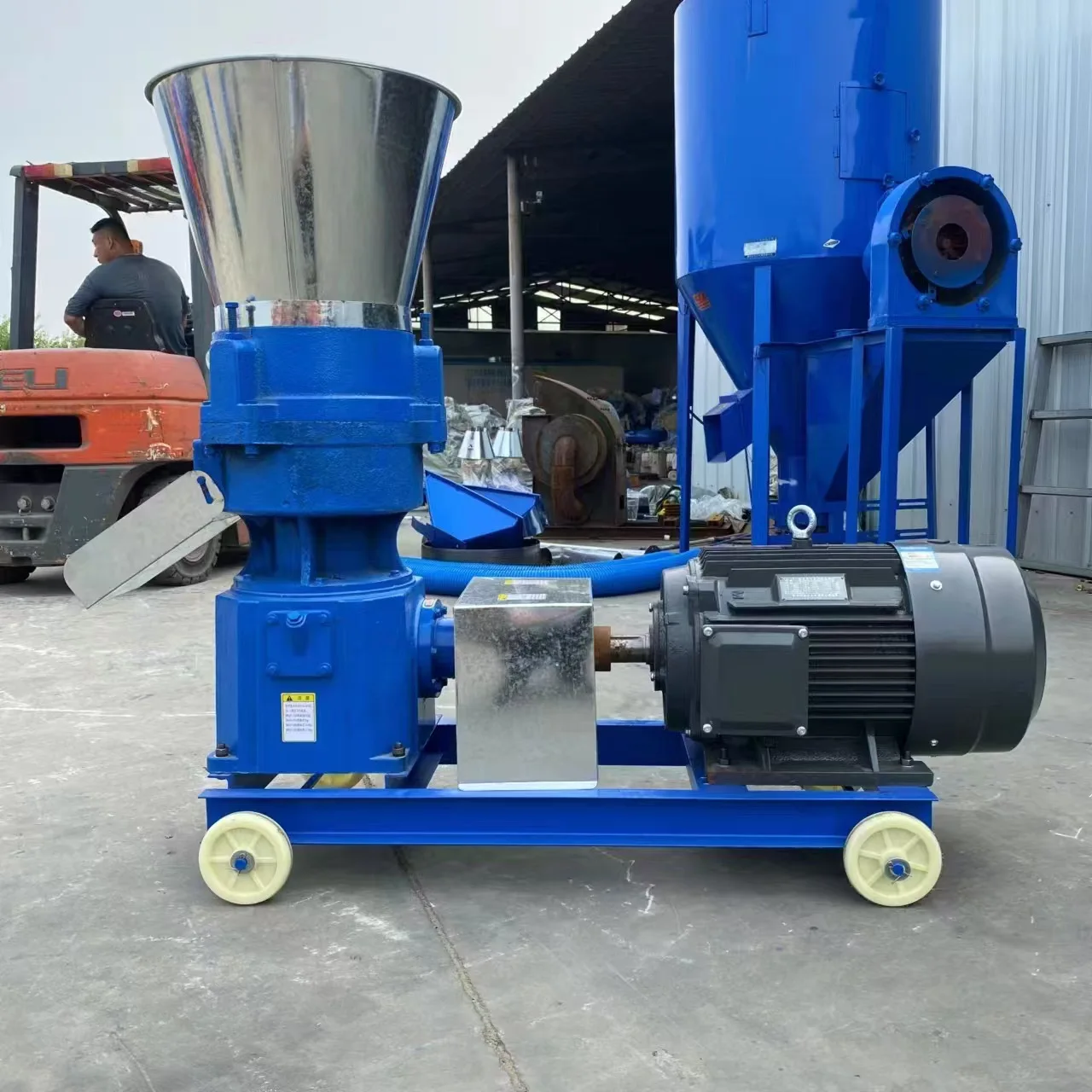 YYHC-Mini small wood pellet manufacturing granulator feed processing