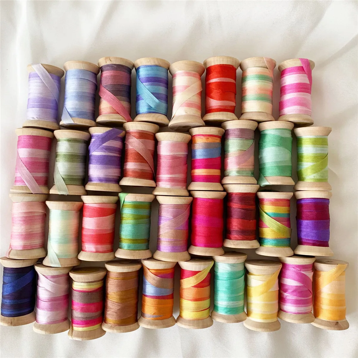 7mmX10m/Roll Vareigated 100% Pure Silk Satin Ribbon Hand Dyed For Sewing Embroidery Needlework Handcraft Christmas Decor