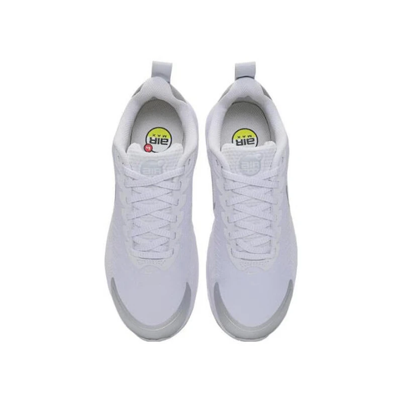 Новое поступление оригинальных женских кроссовок для бега NIKE W NIKE AIR MAX NUAXIS