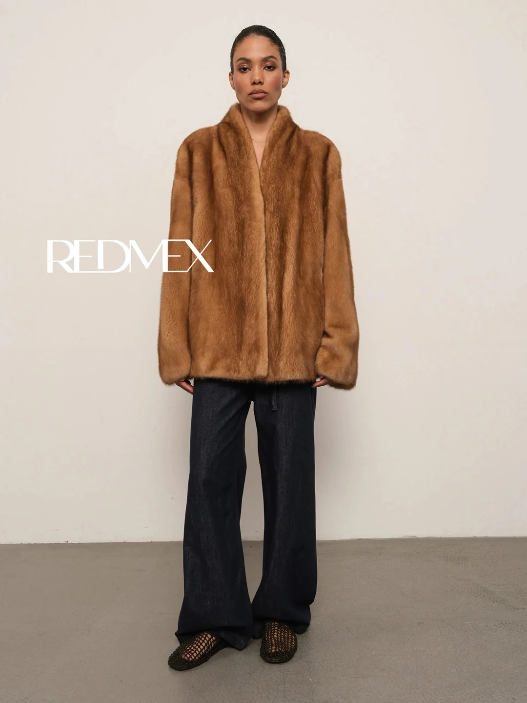 Laur 2026 Luxury Mink Fur Coat Women Oversized V Neck Long Sleeve Warm Real Fur Winter Outerwear Daily
