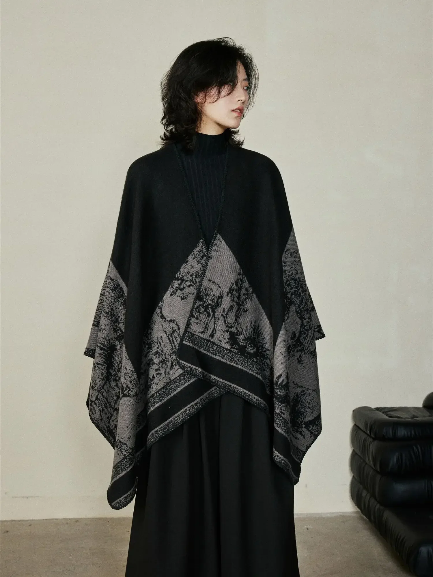 UMI MAO Yamamoto Dark Scarf Unique Design Split Big Cape Autumn Winter Warmth Double Sided Knitted Cloak Overlaid With Winter