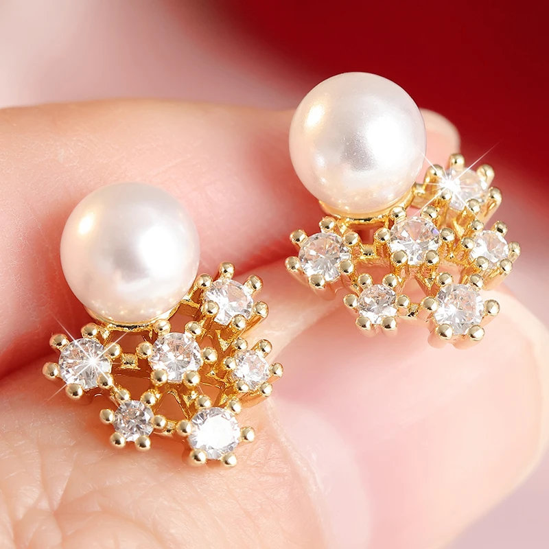 Elegant Luxury Imitation Pearl with Sparkling Synthetic Zirconia Stud Earrings Women's Fashion Exquisite Banquet Wedding Jewelry
