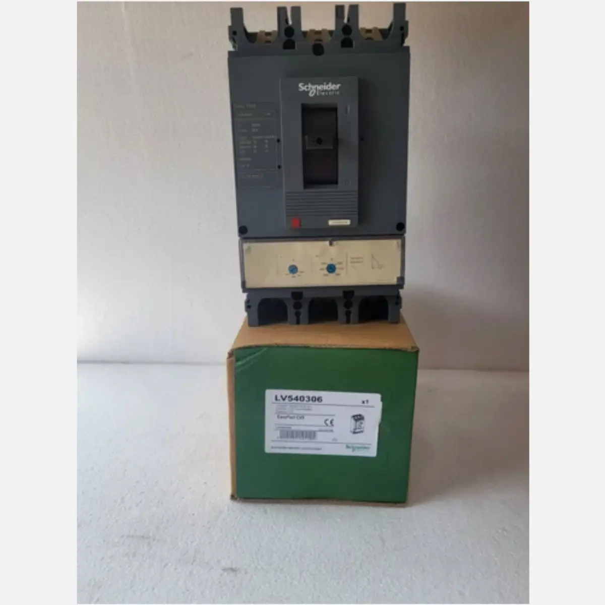 LV540306 CVS400F TM400D 3P3D circuit breaker