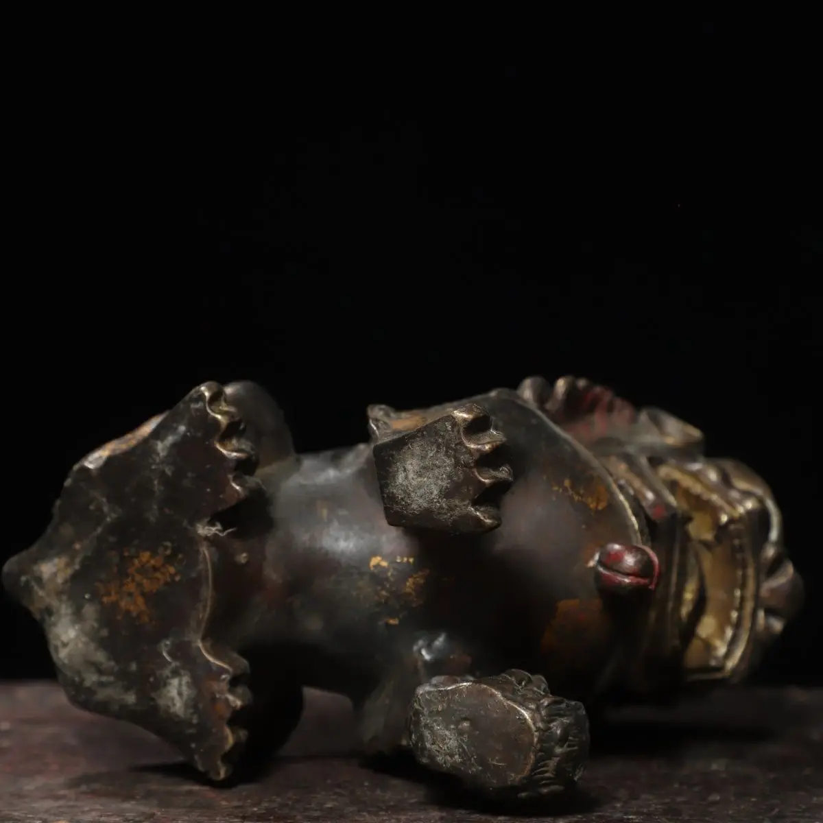 Old collection treasures, copper gold [lion] ornament, height 12 cm, length 13 cm, thickness 8 cm, weight 0.9 kg