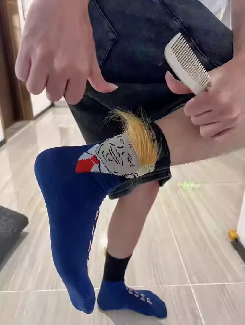 Personality hairstyle socks men\'s funny cosplay mid-cut socks unisex socks