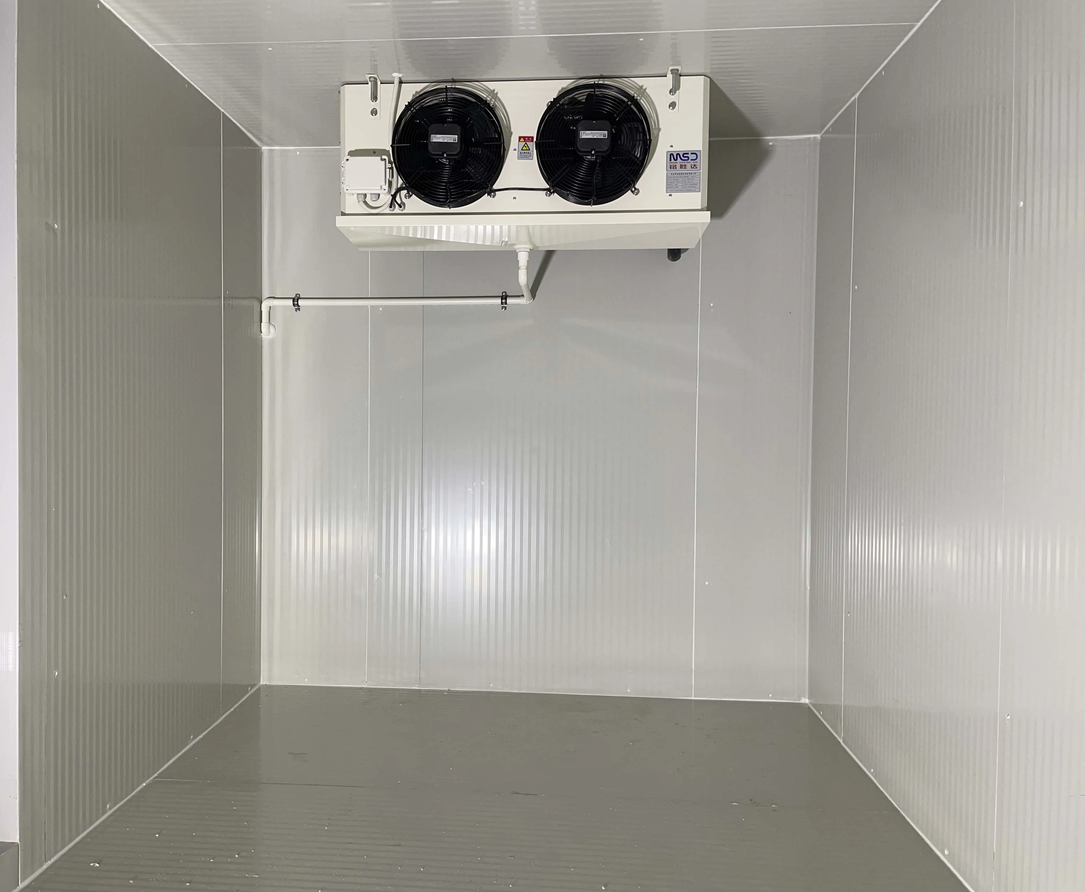 Prezzo di fabbrica Contenitore mobile da 20 piedi Sala di stoccaggio freddo a energia solare per negozio di ghiaccio di carne di pesce e frutta e verdura