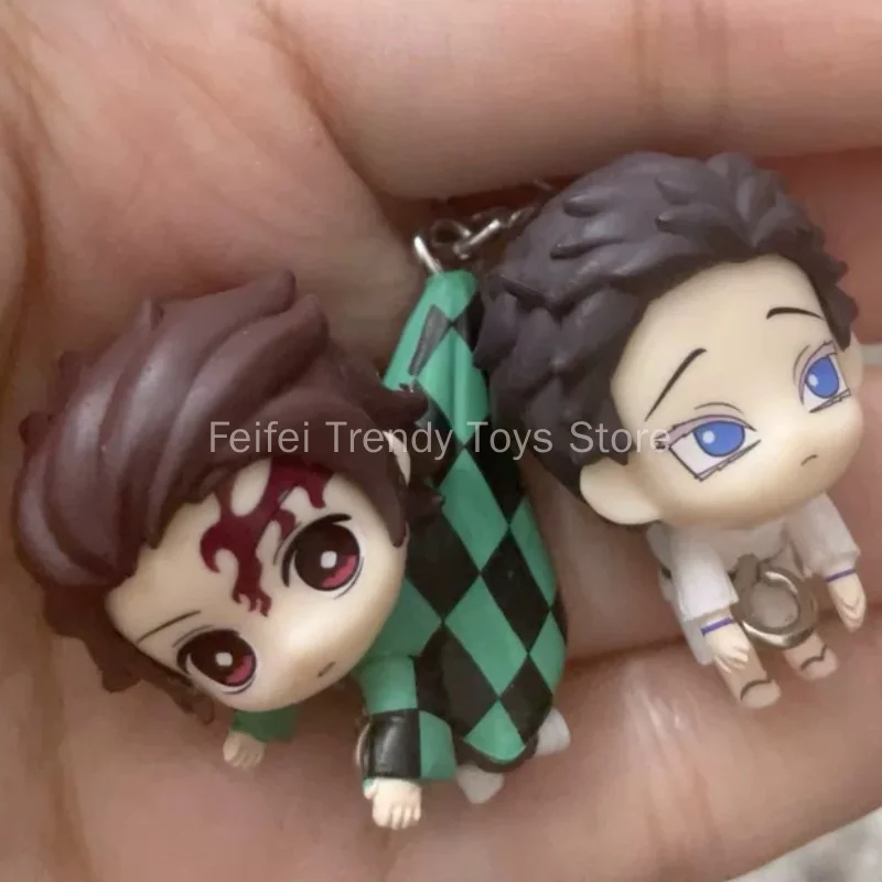 Bandai Demon Slayer: Kimetsu no Yaiba - Capítulo del Arco del Castillo Infinito - Akaza Gashapon - Charm Coleccionable Conectable - Exhibición Oficial de Anime Personalizada