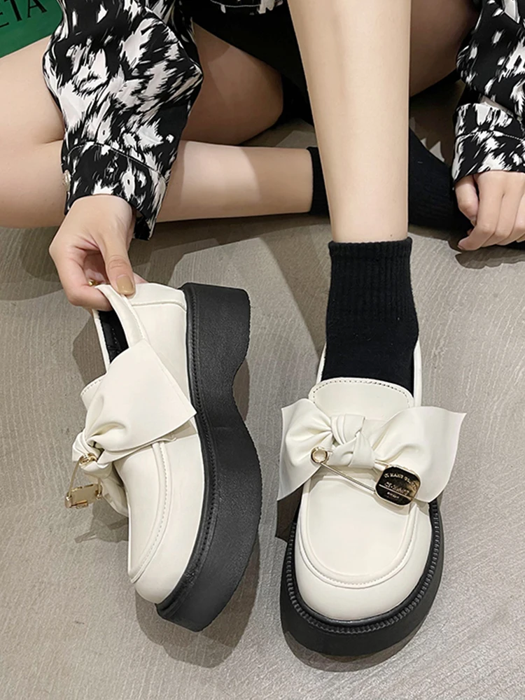 Buty Kobieta Mieszkania Casual Female Sneakers Bow-Knot Loafers With Fur Round Toe Autumn Clogs Platform British Style Oxfords Dress B