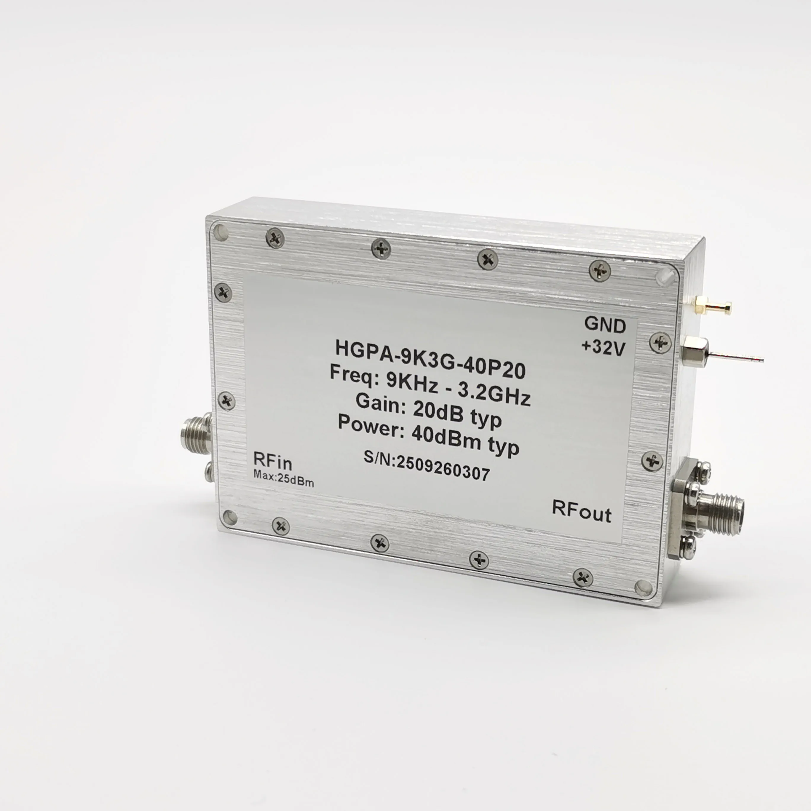 9KHz-3.2GHz 20dB 40dBm 32V RF Microwave Power Amplifier