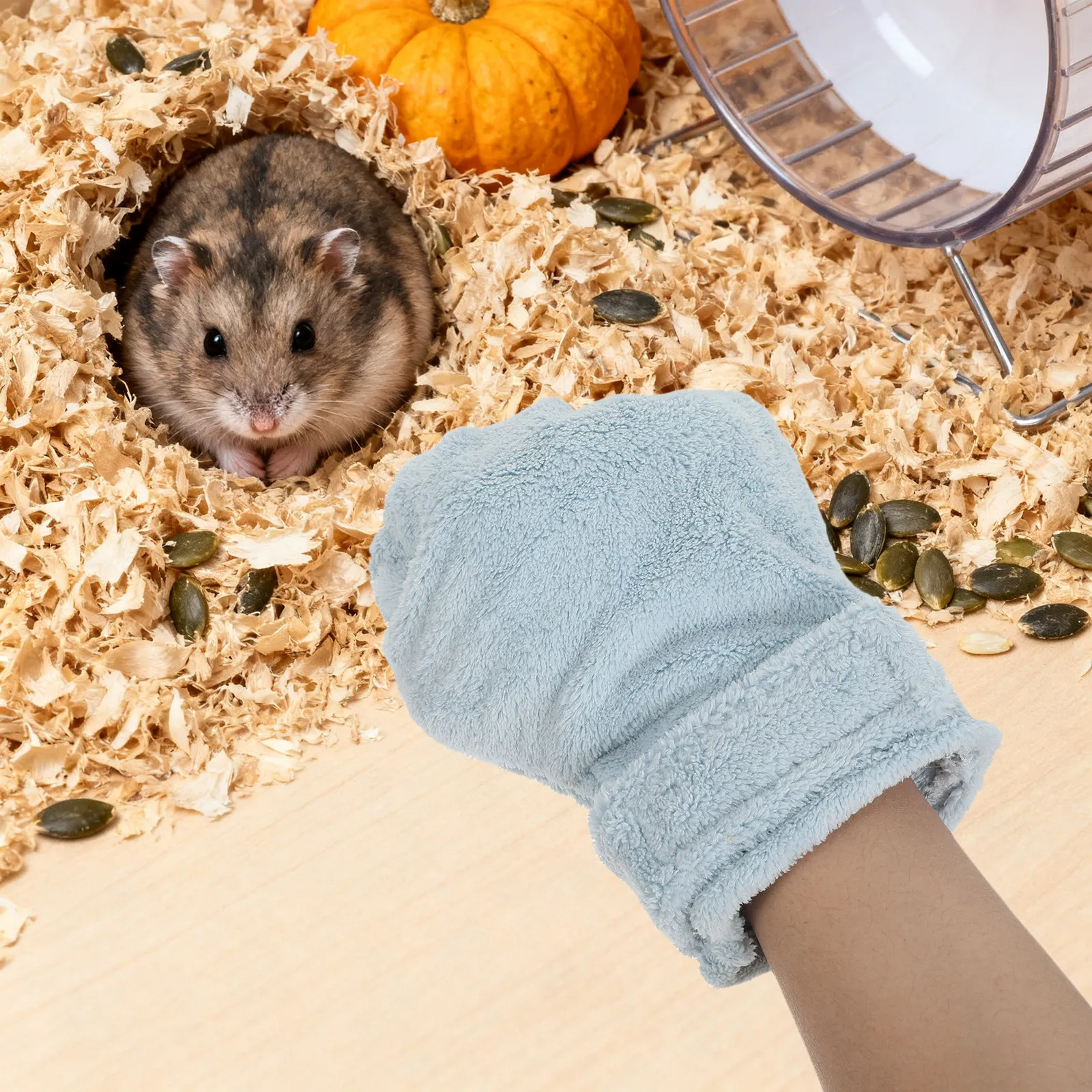 Hamster Calming Bite Proof Glove Coral Fleece Small Animal Grooming Handling Training Glove for Ferret Guinea Pig Hedgehog Rat