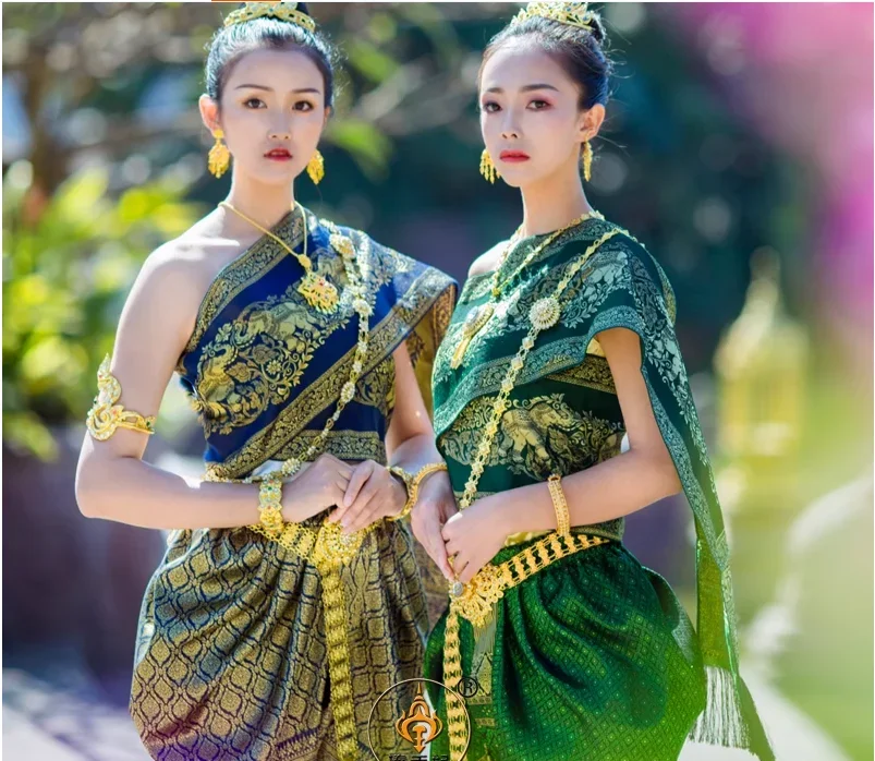

Thai Traditional Retro Clothing Dai Water Splashing Festival Dress up Hotel Waiter