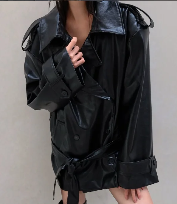 سترة جلدية سوداء أنيقة مزدوجة الصدر للنساء موضة الوقوف طوق كم كامل التلبيب معطف فضفاض الربيع سيدة ملابس خارجية يومية 2026 #3