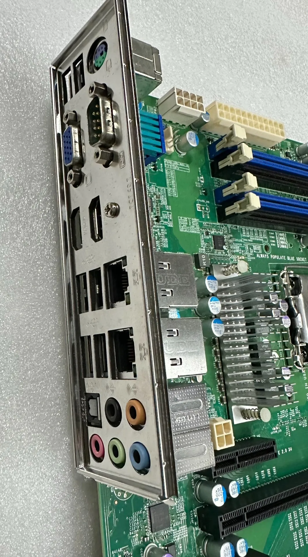 Рисунок 3 - Одноканальная серверная материнская