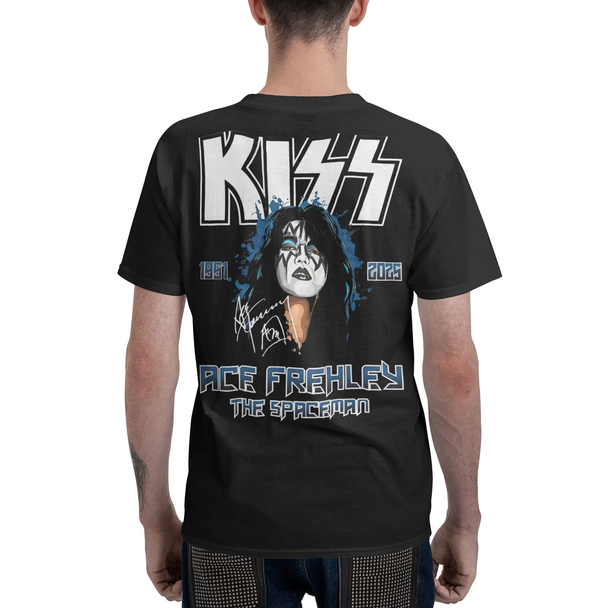 الصيف الرجال النساء مزق الآس فريلي رجل الفضاء 1951-2025 قبلة الفرقة قميص الزي القطن تي شيرت الملابس متعة تي شيرت