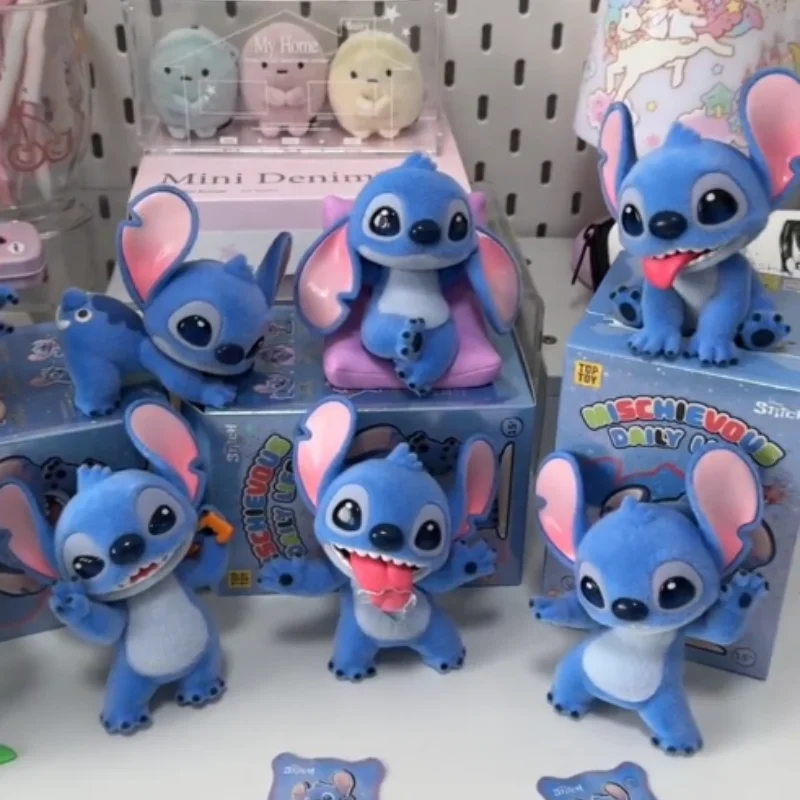 

TOPTOY Оригинальные коллекционные фигурки Disney Stitch: Озорные повседневные приключения, флокированные фигурки в слепых коробках, милые коллекционные куклы, подарок для девочек