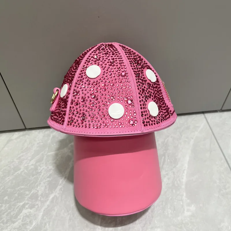 2025 مصمم الأزياء الفاخرة المرأة الفطر على شكل حجر الراين مخلب فام كريستال Crossbody حقيبة كتف مضحك Shiitake حقيبة يد #2