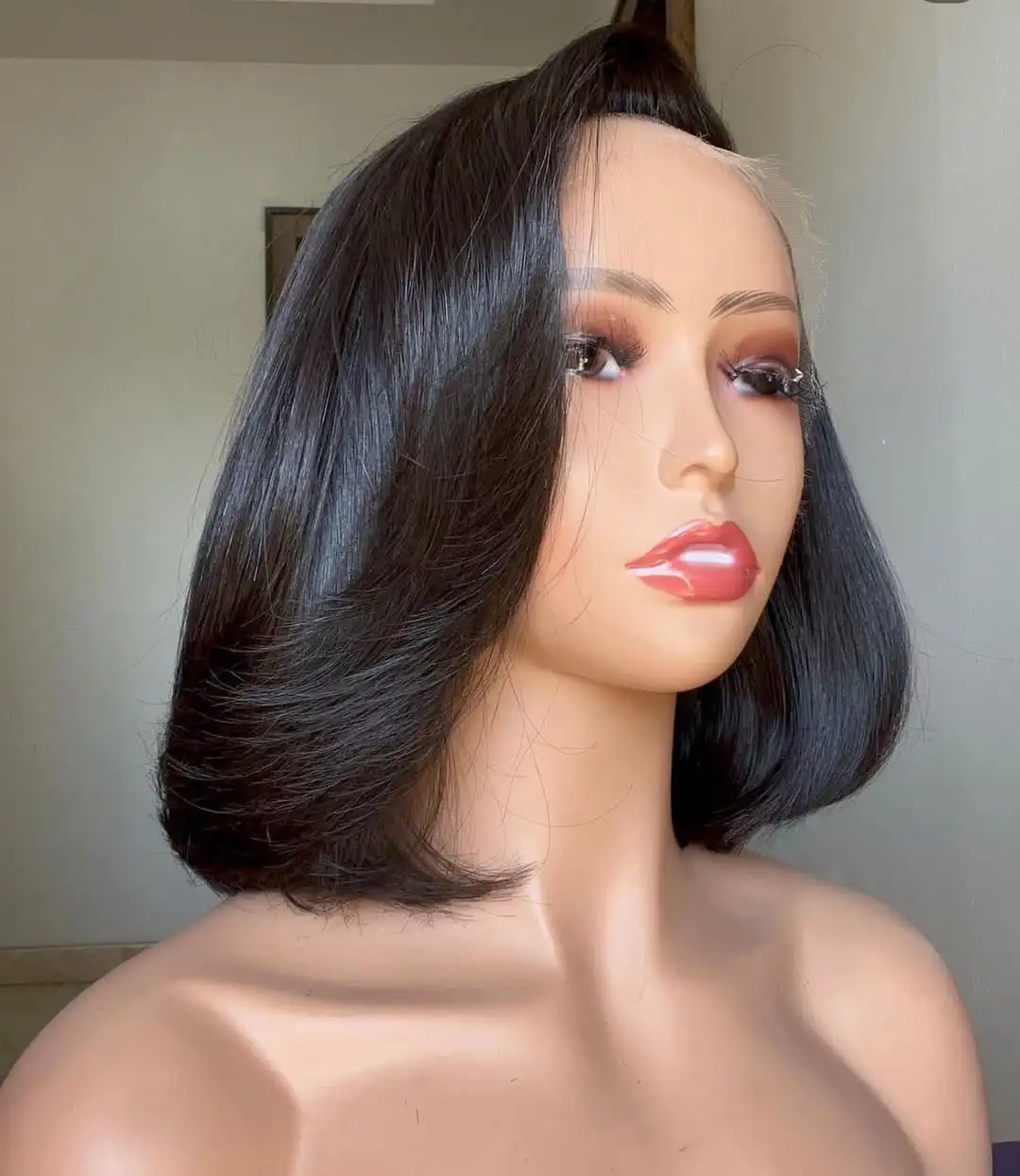 

Straight Short Bob Wigs 13x4 Human Hair Lace Frontal Wigs 250 Density Remy Pre Plucked Transparent Lace Short Bob Wigs For Women